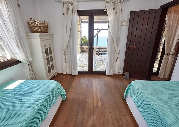 Stoneflower With Breathtaking Sunsets * Koundouros